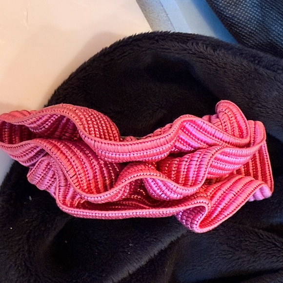 Debra Moises Pink Silk Hair Clip - Picture 6 of 6